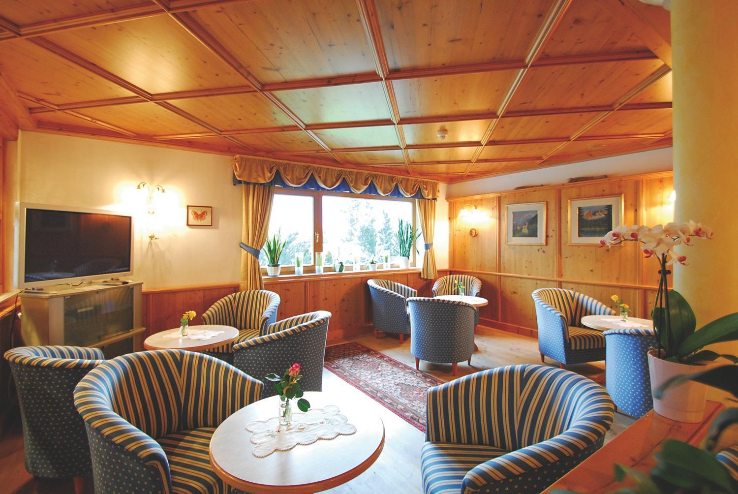 Hotel Olympia Brunico Exterior photo